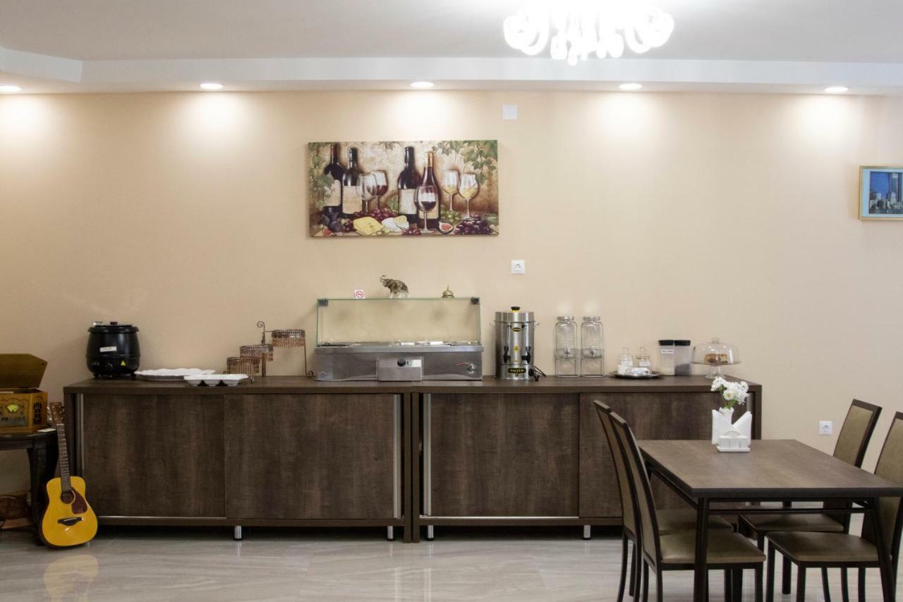 Hotel Patriot 메스티아 외부 사진